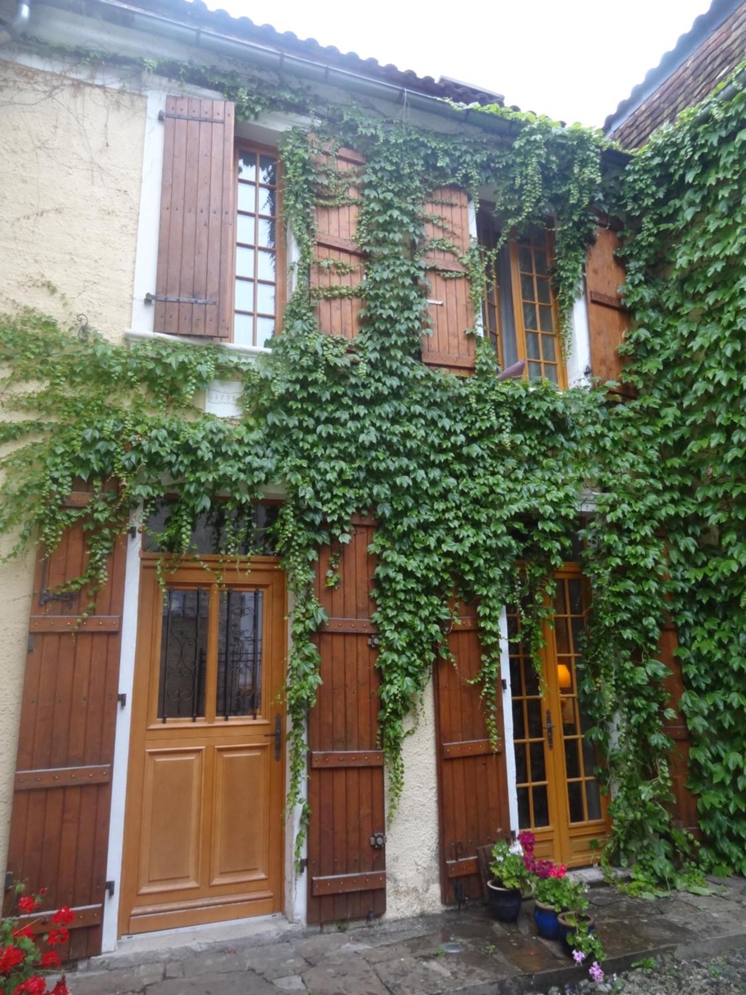 Villa Le Pelerine Sauveterre-de-Bearn Exterior foto