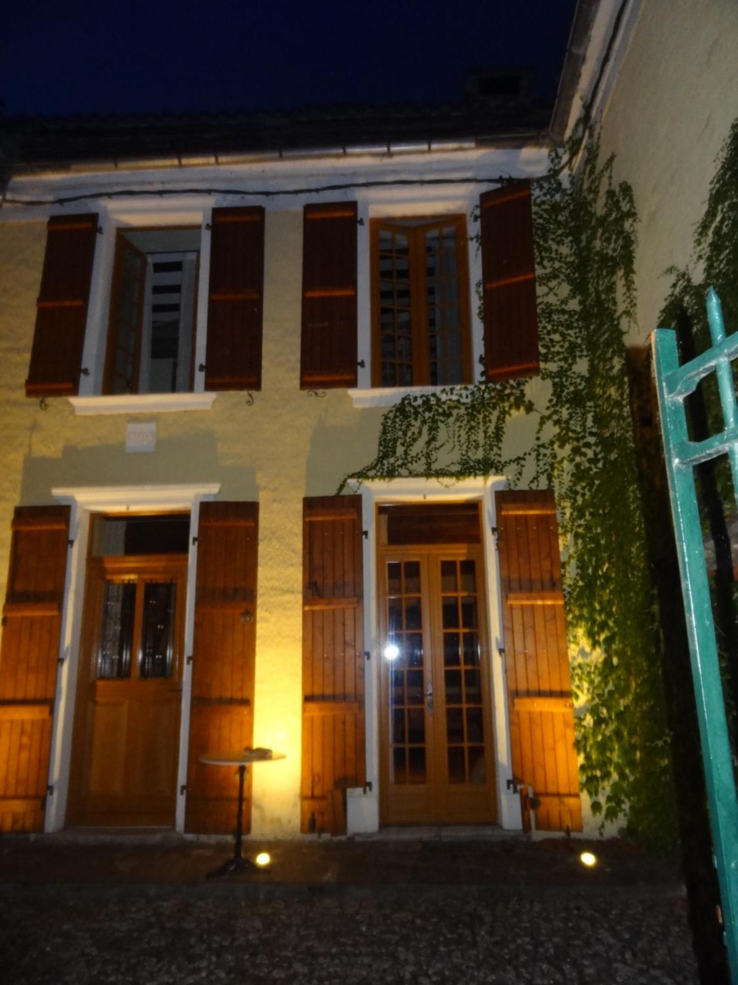 Villa Le Pelerine Sauveterre-de-Bearn Exterior foto