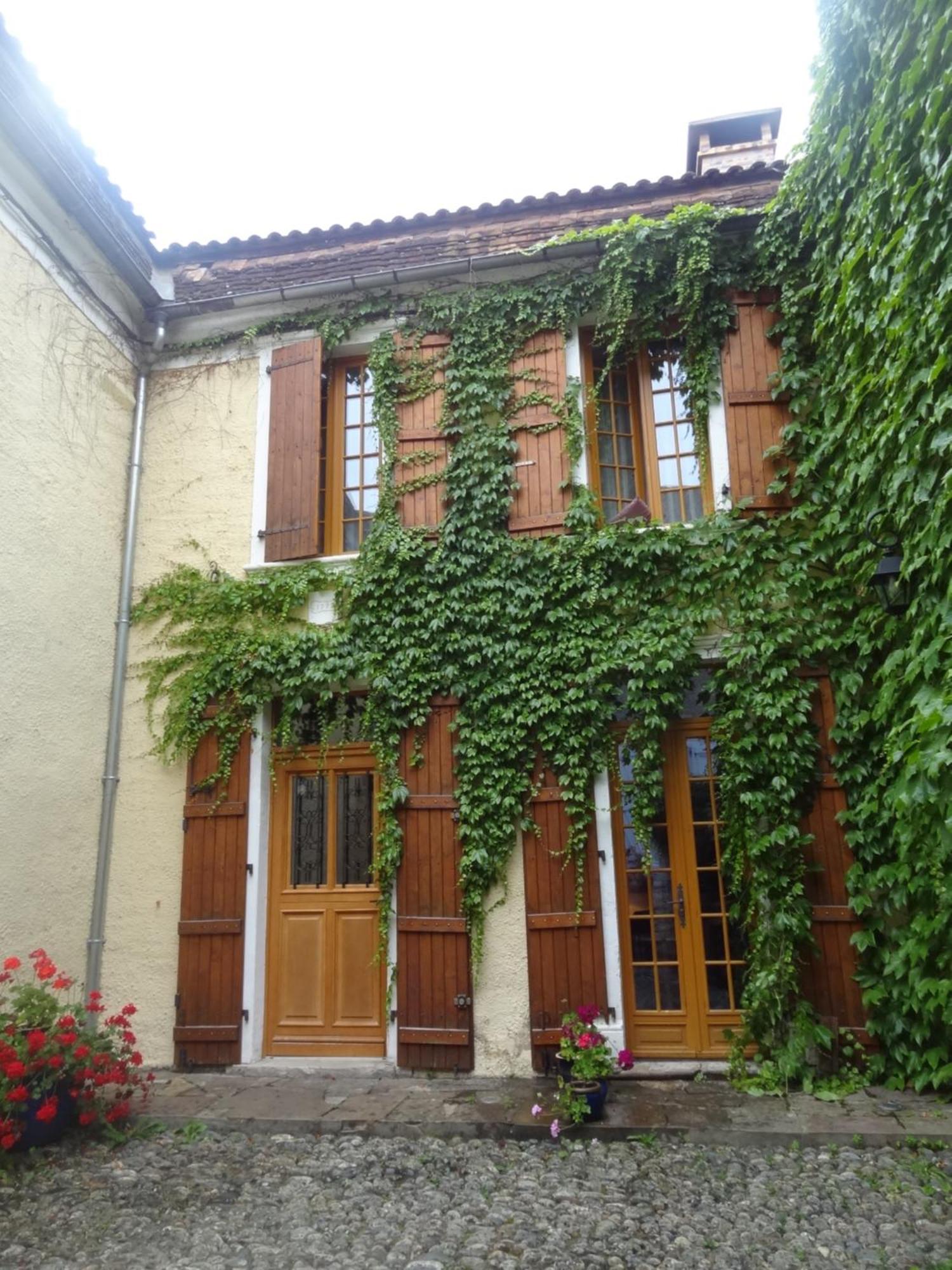 Villa Le Pelerine Sauveterre-de-Bearn Exterior foto